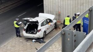 Wypadek na alei Armii Ludowej: Zderzenie trzech aut w Warszawie